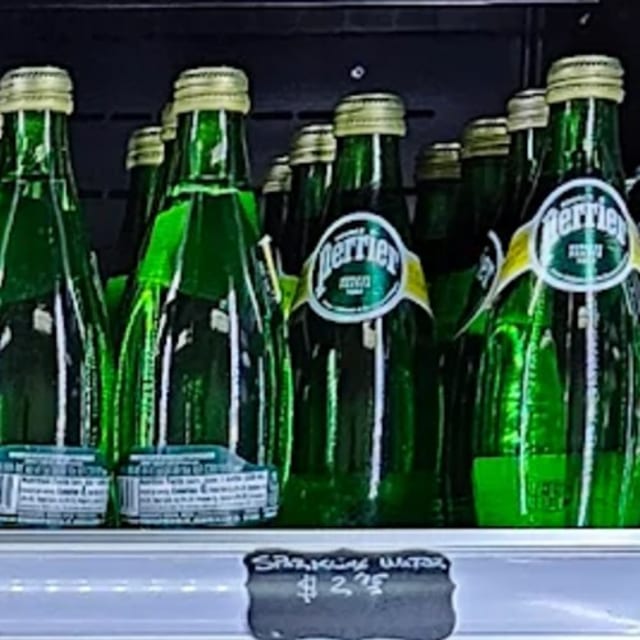 Sparkling Water Perrier 330ml.